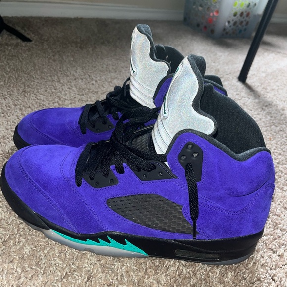 Jordan Grape 5 Size 12 - Picture 6 of 8